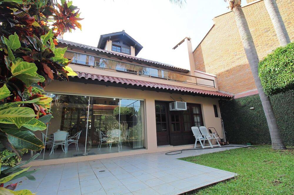 Casa à venda com 4 quartos, 381m² - Foto 9