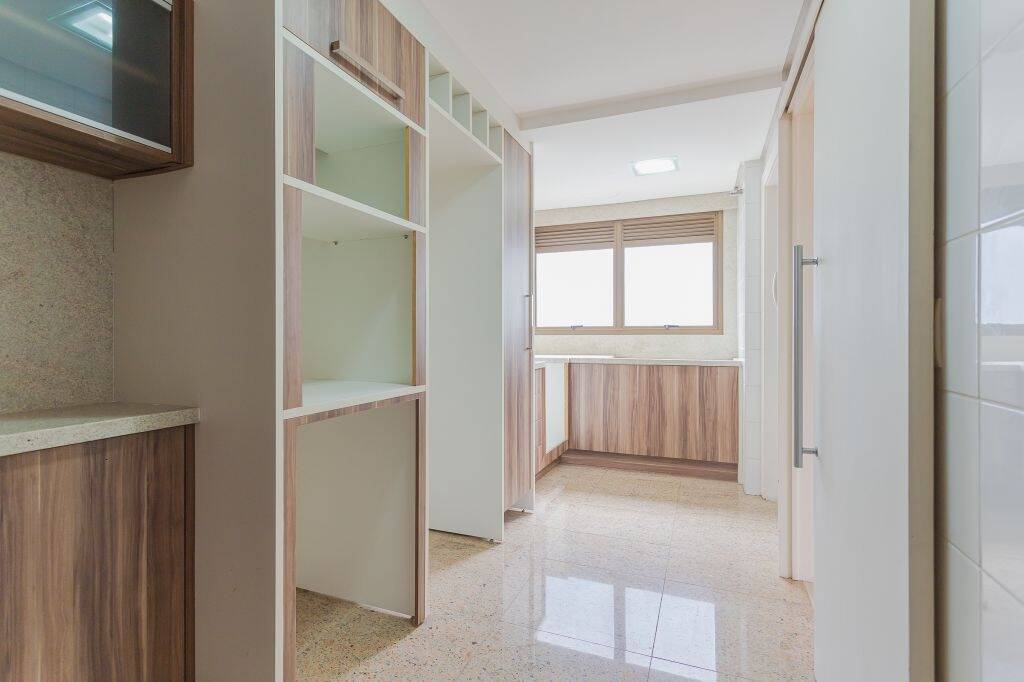 Apartamento à venda com 3 quartos, 278m² - Foto 9