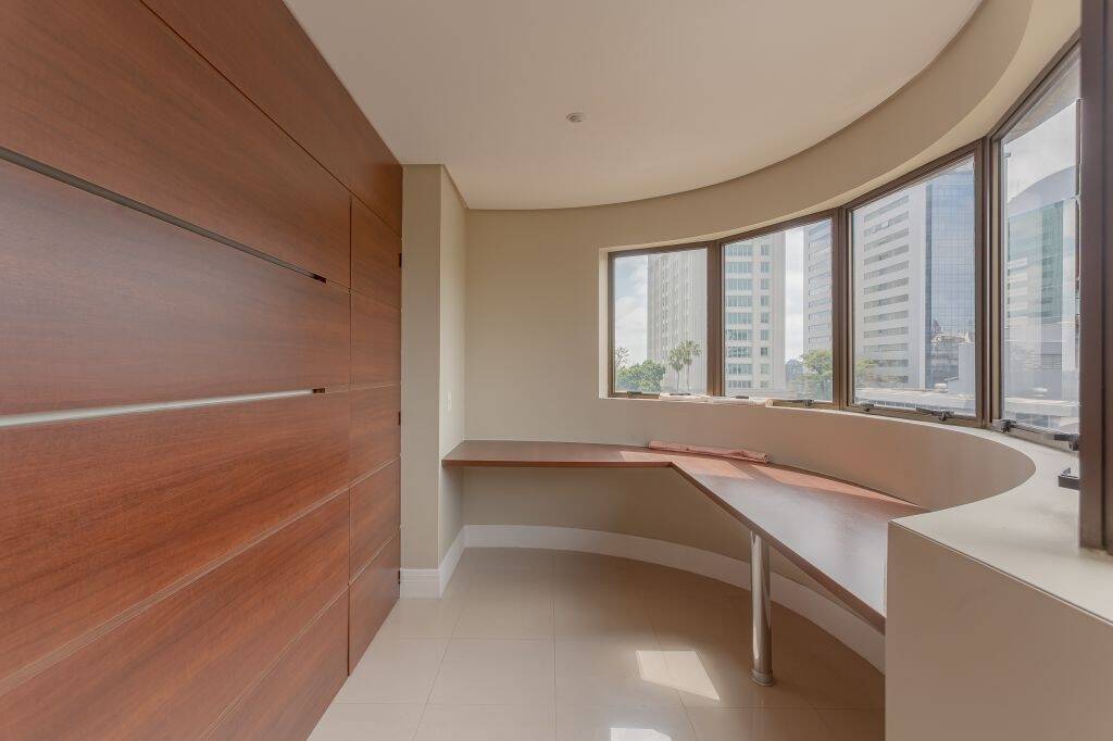 Apartamento à venda com 3 quartos, 278m² - Foto 6