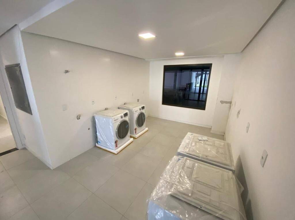 Apartamento à venda com 1 quarto, 95m² - Foto 17