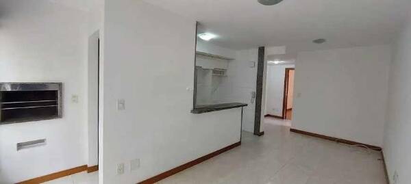 Apartamento à venda com 1 quarto, 50m² - Foto 2