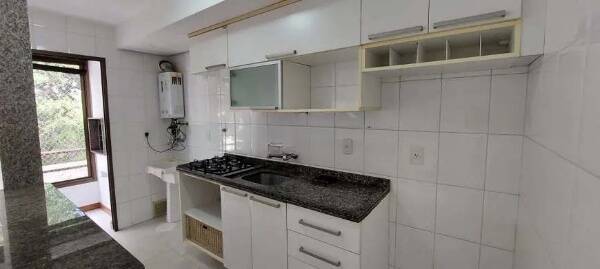 Apartamento à venda com 1 quarto, 50m² - Foto 4