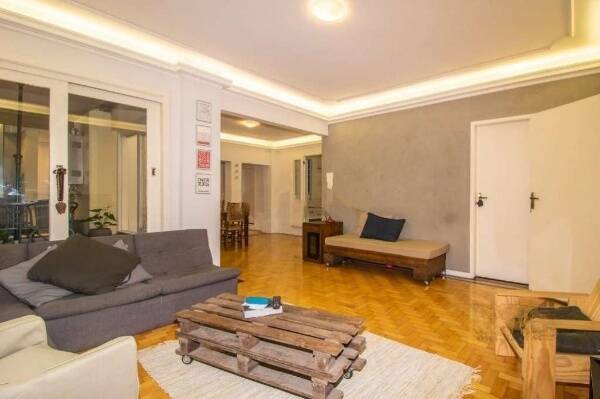 Apartamento à venda com 3 quartos, 150m² - Foto 4