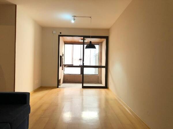 Apartamento à venda com 2 quartos, 77m² - Foto 3