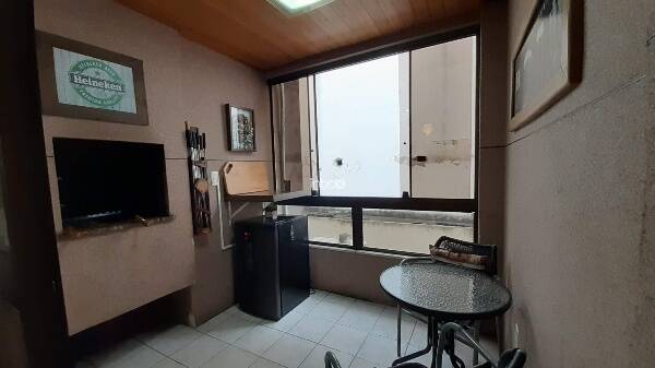 Apartamento à venda com 2 quartos, 77m² - Foto 5