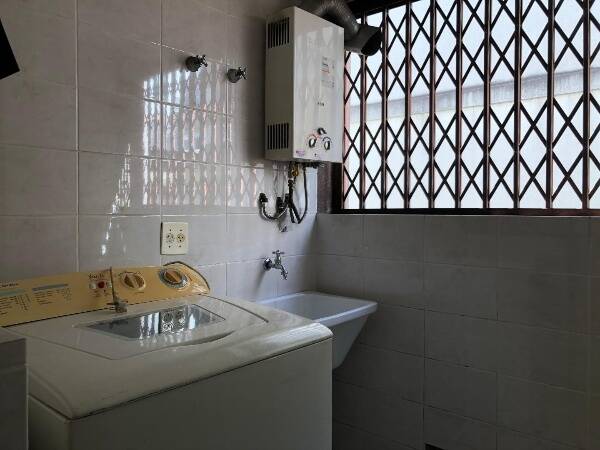 Apartamento à venda com 2 quartos, 77m² - Foto 11