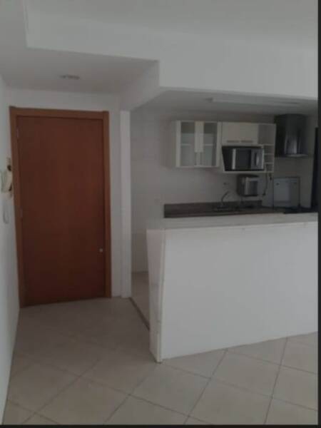 Apartamento à venda com 3 quartos, 94m² - Foto 2