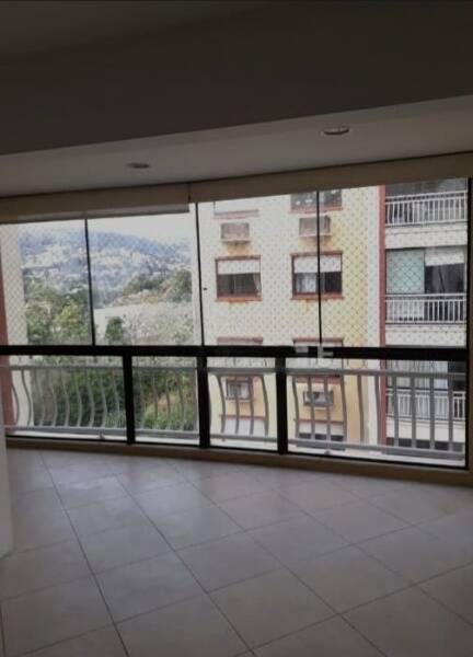 Apartamento à venda com 3 quartos, 94m² - Foto 1