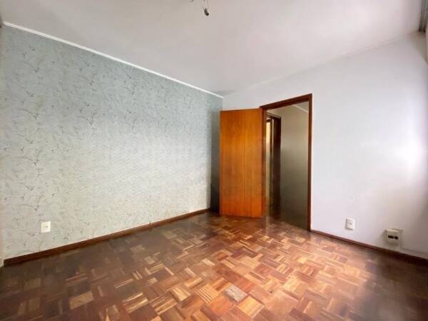 Casa à venda com 3 quartos, 233m² - Foto 15