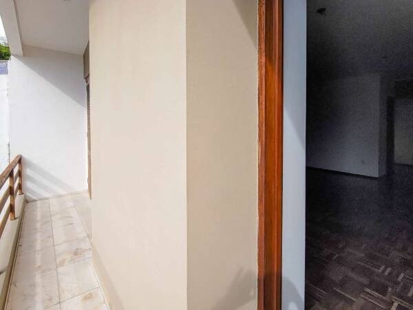 Casa à venda com 3 quartos, 233m² - Foto 4