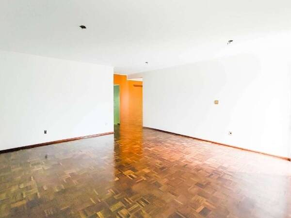 Casa à venda com 3 quartos, 233m² - Foto 5