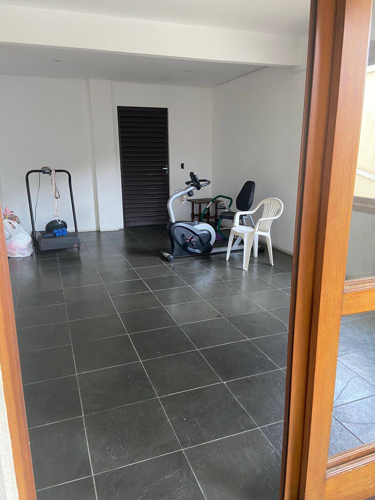 Apartamento à venda com 2 quartos, 86m² - Foto 11