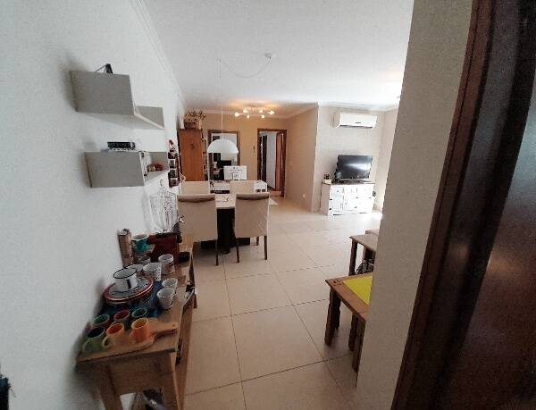 Apartamento à venda com 3 quartos, 128m² - Foto 2