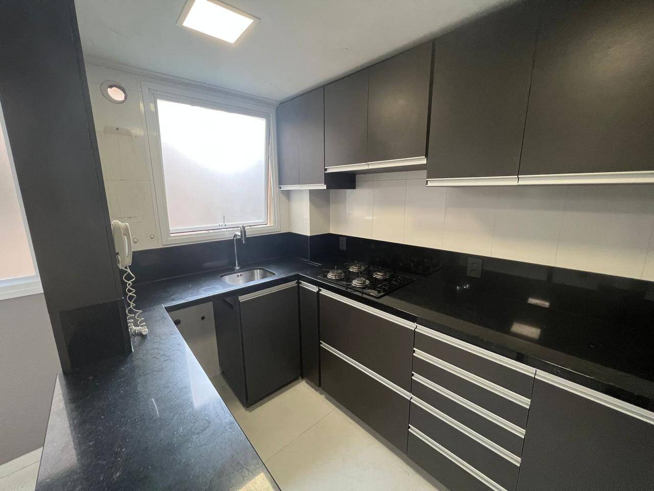 Apartamento à venda e aluguel com 2 quartos, 60m² - Foto 4