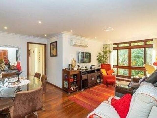 #28 - Apartamento para Venda em Porto Alegre - RS