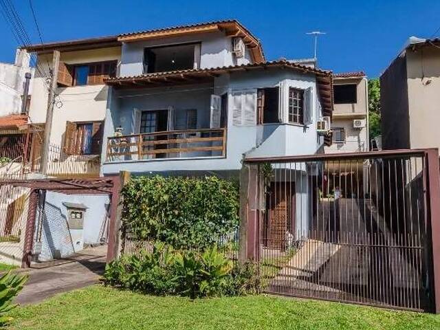 Casa para Venda em Porto Alegre - 4