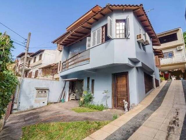 #96 - Casa para Venda em Porto Alegre - RS - 1